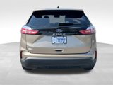 Used 2021 Ford Edge SE image 4