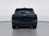 Used 2022 Toyota Highlander XLE image 4