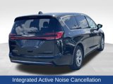 Used 2024 Chrysler Pacifica Limited image 4