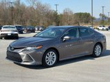 Used 2022 Toyota Camry LE image 5