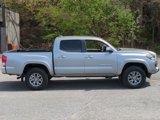 Certified 2017 Toyota Tacoma 4x4 Double Cab image 2