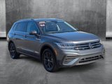 Used 2024 Volkswagen Tiguan SE image 3