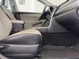 Used 2017 Toyota Camry SE image 5