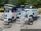 Used 2019 GMC Yukon SLT image 3