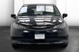 Used 2022 Chrysler Voyager LX image 2