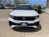 Used 2022 Volkswagen Tiguan SE R-Line image 3