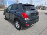 Used 2022 Chevrolet Trax LT w/ LT Convenience Package image 4