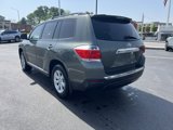 Used 2013 Toyota Highlander Plus image 3