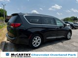 Used 2019 Chrysler Pacifica Touring-L Plus image 3
