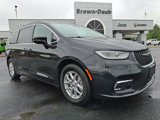 Used 2022 Chrysler Pacifica Touring-L image 2