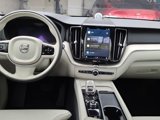 Certified 2022 Volvo XC60 B5 Inscription w/ Advanced Package image 3