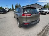 Used 2017 Jeep Cherokee Sport image 6
