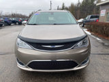 Used 2017 Chrysler Pacifica Limited image 3