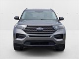 Used 2022 Ford Explorer XLT image 2