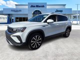 Used 2022 Volkswagen Taos SE image 2