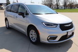 Used 2020 Chrysler Pacifica Touring-L w/ Tire & Wheel Group image 3