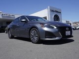 Used 2023 Nissan Altima 2.5 SV image 2