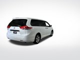Used 2014 Toyota Sienna L image 6