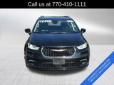 Used 2021 Chrysler Pacifica Touring-L image 2