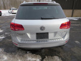 Used 2012 Volkswagen Touareg Sport image 5