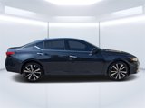 Used 2019 Nissan Altima 2.5 Platinum image 2