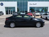 Used 2020 Hyundai Elantra SE image 2