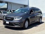 Used 2022 Chrysler Pacifica Touring-L image 5