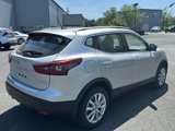Used 2022 Nissan Rogue Sport SV w/ Technology Package image 5