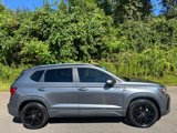 Used 2022 Volkswagen Taos SE image 2