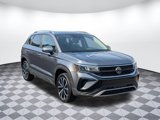 Used 2024 Volkswagen Taos SE image 2