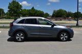 Used 2018 Kia Niro LX image 2