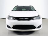 Used 2018 Chrysler Pacifica Touring-L image 2