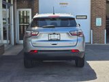 Used 2017 Jeep Compass Latitude w/ Popular Equipment Group image 5