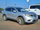 Used 2015 Nissan Rogue SV image 3