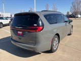 Certified 2022 Chrysler Pacifica Limited image 6