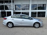 Used 2018 Kia Forte LX w/ Sports Package image 4