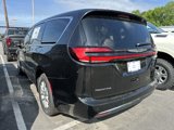 New 2025 Chrysler Pacifica Select image 5