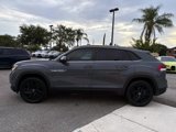 Used 2022 Volkswagen Atlas Cross Sport SE image 6
