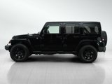 Used 2014 Jeep Wrangler Unlimited Sahara image 2