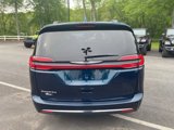 Used 2022 Chrysler Pacifica Touring-L image 5