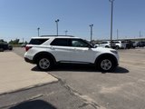 Used 2022 Ford Explorer XLT w/ Equipment Group 202A image 6