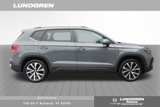 Used 2022 Volkswagen Taos SE w/ Panoramic Sunroof Package image 2