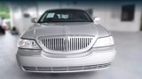 Used 2004 Lincoln Town Car Signature image 2