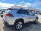 Used 2021 Toyota RAV4 XLE Premium image 5