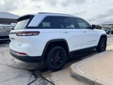 Used 2022 Jeep Grand Cherokee Laredo w/ Luxury Tech Group I image 4