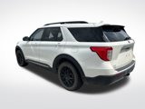 Used 2020 Ford Explorer XLT w/ Equipment Group 202A image 3