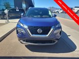Used 2022 Nissan Rogue SV image 2