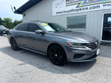 Used 2022 Volkswagen Passat 2.0T SE image 2