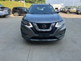 Used 2018 Nissan Rogue SV image 3