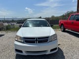 Used 2014 Dodge Avenger SE image 2